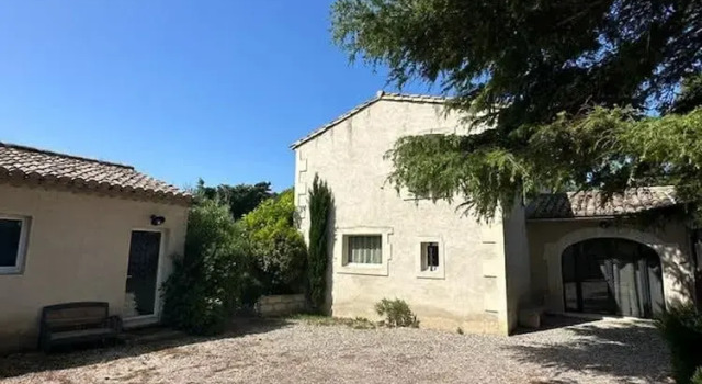 Charming Villa With AC in Alpilles, Rezerwuj Willa Hotele w Paradou z parkingiem, Parking