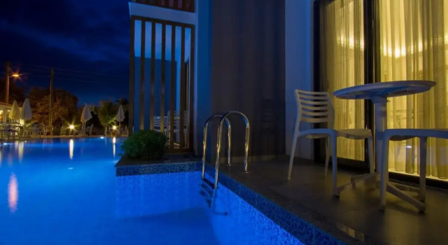 Люкс Comfort с балконом Pegasus Hotel & Villa