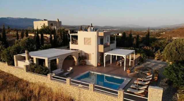 Вилла Deluxe Golden Sky Villa
