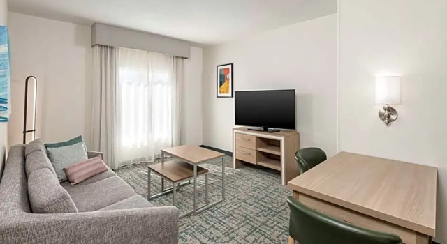Двухместный люкс Premium Homewood Suites Miami Airport/Blue Lagoon