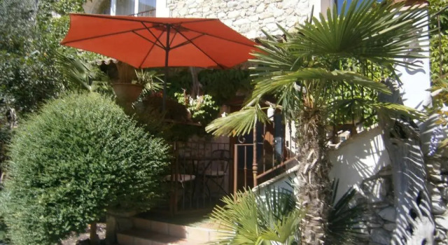 Gite lEtape, Prenota Appartamento Hotel a Alvernia con parcheggio, Parcheggio