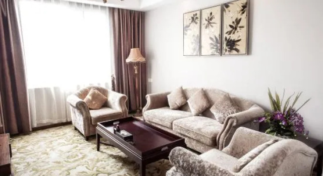 Suite Runfeng Hotel