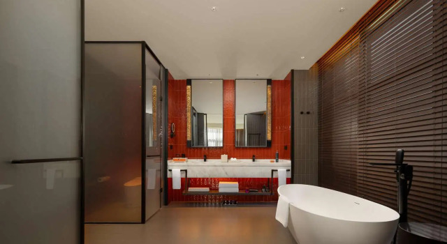 Четырёхместный люкс Deluxe Doubletree By Hilton Kaifeng