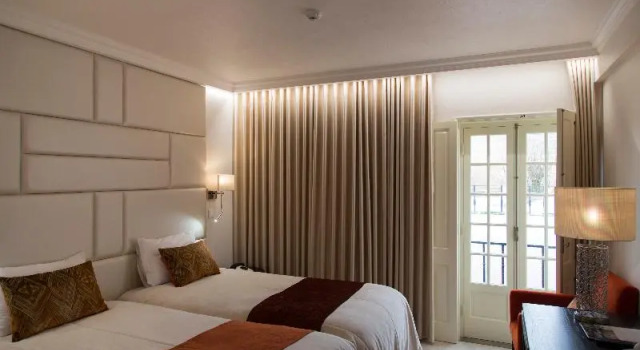 Двухместный номер Standard с балконом Josefa D`Obidos Hotel
