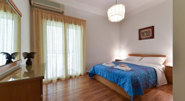 Victoria Square Apartment 2 Bedrooms 1.5 Bathroom Apts