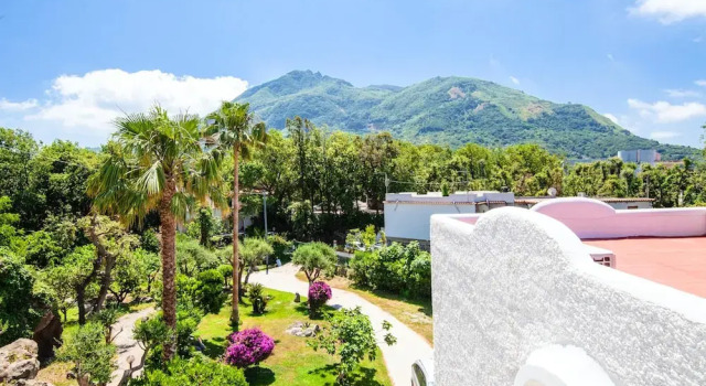 Villa With 4 Bedrooms in Forio, With Wonderful sea View, Private Pool, Enclosed Garden