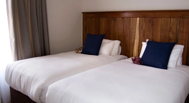 Camelot Guest House & Apartments, Prenota Appartamento Potchefstroom North West