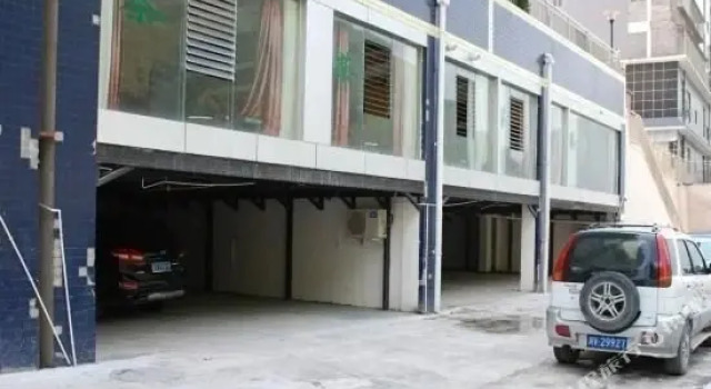 Mengqiao Hotel, Rezervovat Hotel Luding Sichuan
