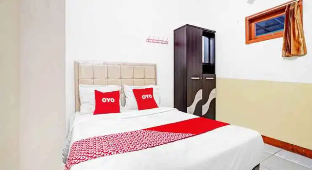 OYO 90648 Kusnan Guest House Syariah
