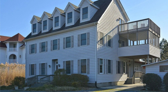9 Cedar Road North Shores by Long & Foster, Buchen Sie Hotel North Shores USA
