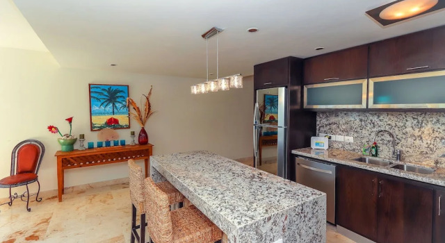 Номер Standard с 2 комнатами рядом с пляжем Ocean View Condo - 2 Bedrooms - at The Elements Condos - Castillo de Arena