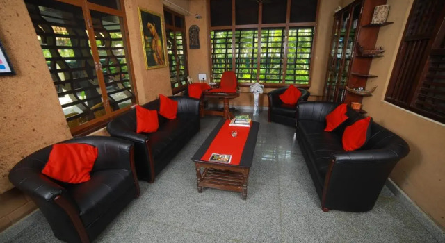 Wild Palms on Sea Hotel, Rezerwuj Hotel Hotele w Kazhakuttam z basenem, Basen