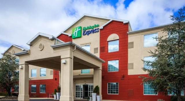 Одноместный люкс c 1 комнатой Holiday Inn Express Hotel & Suites Reading by IHG