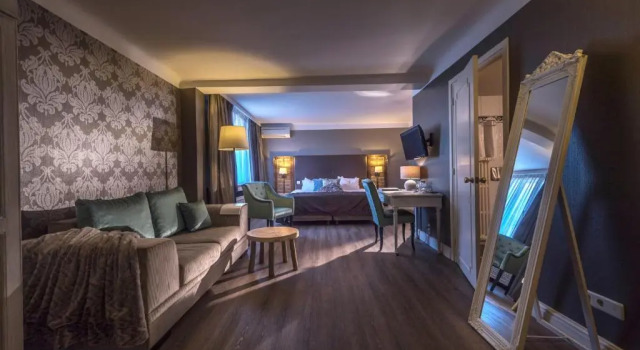 Полулюкс Hotel Mardaga