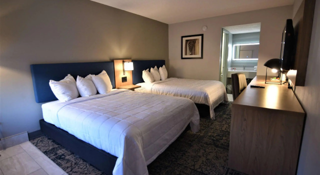 Четырёхместный номер Standard Baymont by Wyndham Pine Grove I-81
