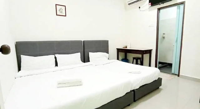 MN Ferringhi Inn by OYO Rooms