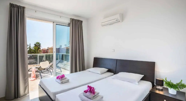 Villa White Jasmin
