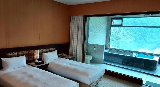 Двухместный номер Standard с видом на горы Four Season Beauty Hotel