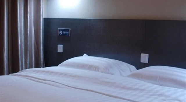 Xunji Hotel, Prenota Hotel Hotel a Ngawa con parcheggio, Parcheggio