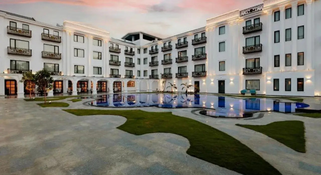 Ramada by Wyndham Goa Vagator, Varaa Hotelli 3 tähden hotellit kohteessa Goa, 3*