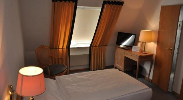 Hotel Kaiserhof, Reserva ahora Hotel Julich Renania del Norte-Westfalia