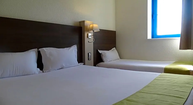 Номер Superior Euro Hôtel Airport Orly Rungis