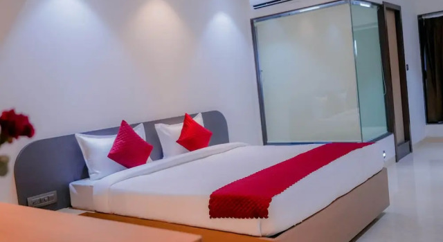 Люкс Hsquare Hotel Andheri West