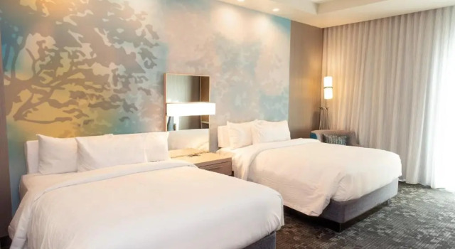 Четырёхместный номер Standard Courtyard by Marriott Mesa at Wrigleyville West