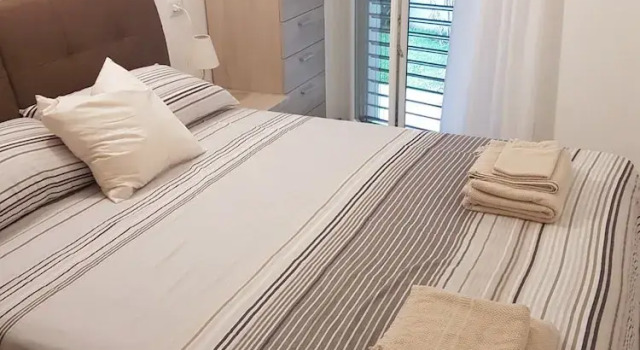Baia Blu Luxury Apartments with Pool, Book Lejlighed Hoteller i Cremia med parkering, Parkering