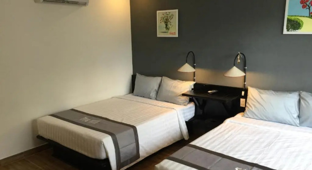 Четырёхместный номер Standard с балконом The Hill Resort