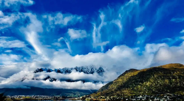 Awesomely Cozy Queenstown Home with a View, Забронировать Апартаменты/квартира Куинстаун 