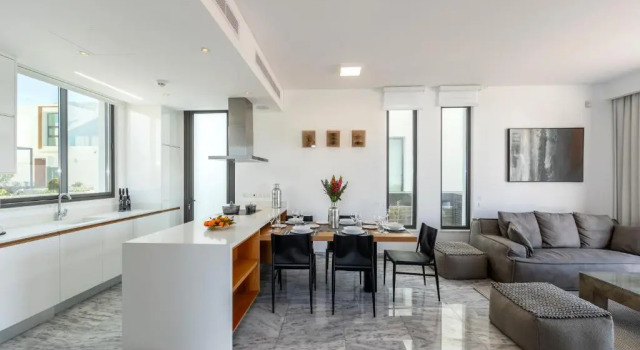 Villa Laurus 6, walking distance to the beach, Book Villa Cottages in Paphos, near Faros Beach, Cottage