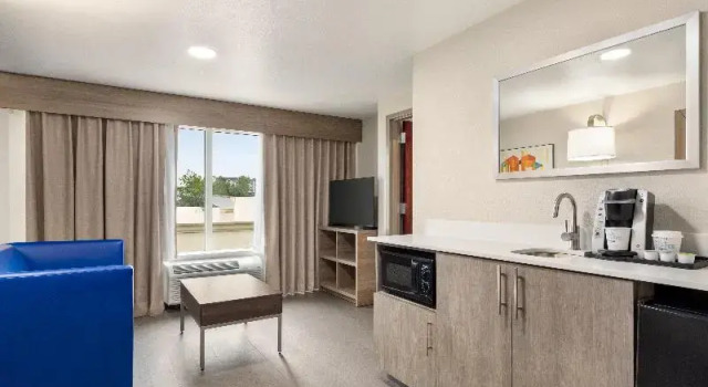 Четырёхместный люкс c 1 комнатой Holiday Inn Express & Suites - Tuscaloosa-University by IHG