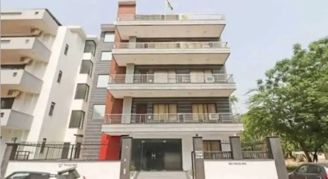 Hotel 79