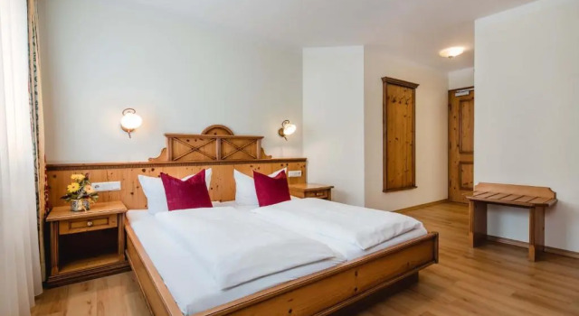 Hotel Bayerischer Löwe, Reservar Hotel Osterhofen Lower Bavaria