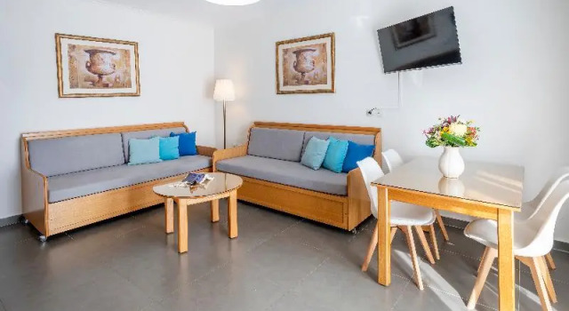 Полулюкс c 1 комнатой Peridis Family Resort