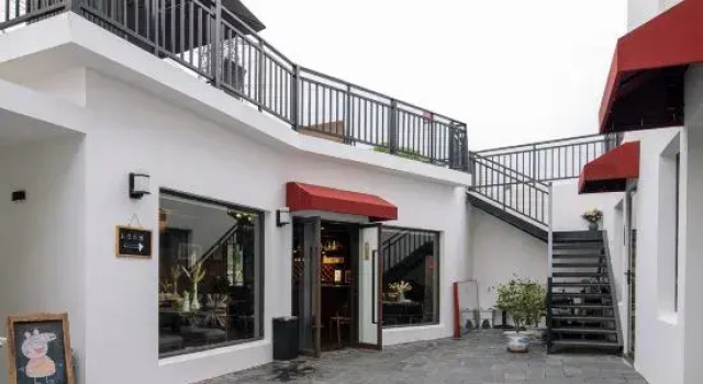 Кровать в общем номере Floral Hotel·Nanjing Tangshan left adjacent right house hot spring hotel