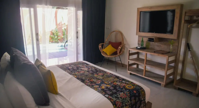 Двухместный номер Standard с видом на бассейн Pesona Beach Resort & Spa
