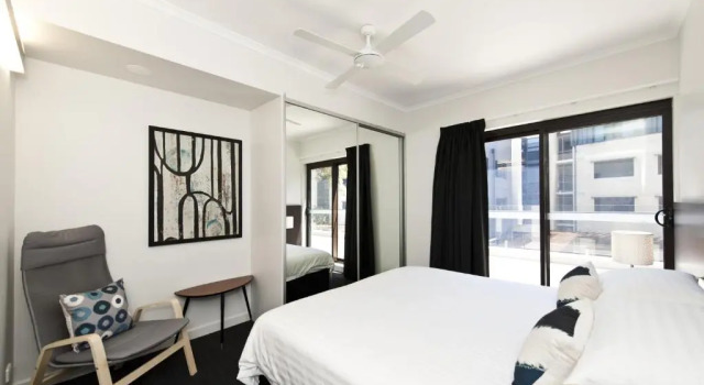 Апартаменты Premium St Catherines on Park
