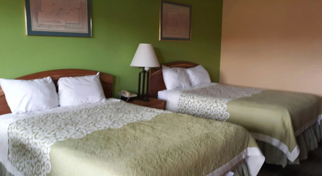 OYO Hotel Williamston, Забронировать Отель Уильямстон Северная Каролина