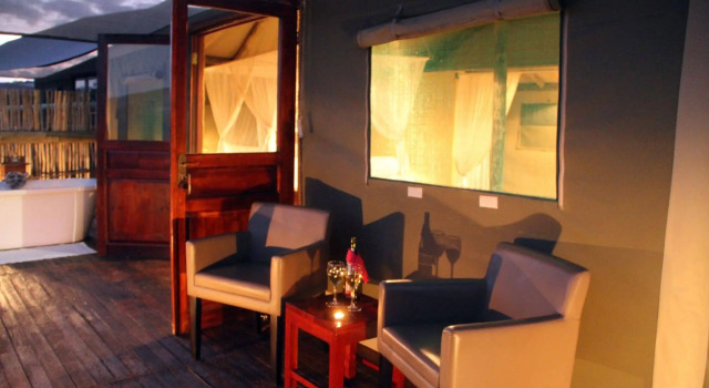 Eagle Tented Lodge & Spa, Buchen Sie Resort Okaukuejo Etosha-Nationalpark