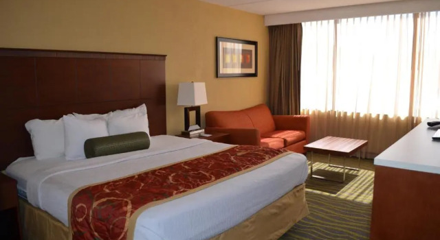Номер Executive SureStay by Best Western Charlotte Matthews