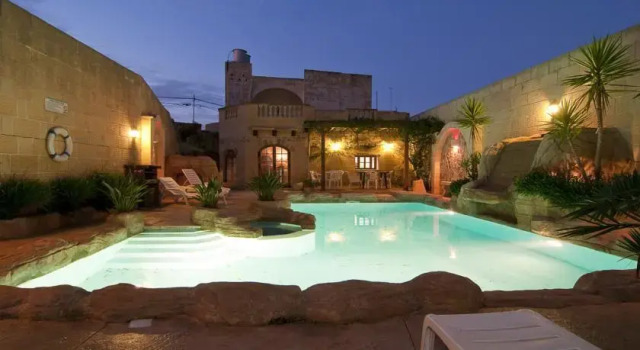 Penmon Farmhouse, Varaa Hotelli Gharb Gozo