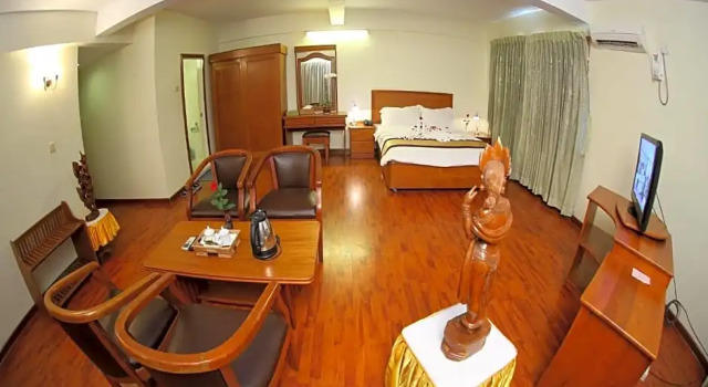 Одноместный люкс City Hotel Yangon