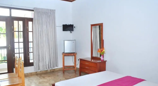 Green Shadows Beach Hotel, Забронировать Отель Отели Западной провинции 3 звезды, 3*