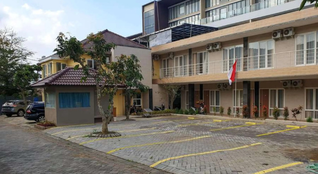 RedDoorz near Jawa Timur Park 2, Book Hotel Cheap Hotels in Batu, near Batu Night Spectacular