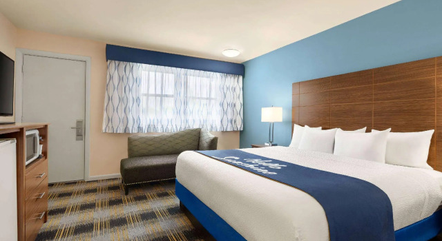 Двухместный номер Standard Days Inn by Wyndham Middletown/Newport Area