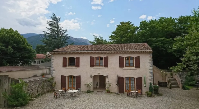 Трёхместный номер Standard Relais de Laval