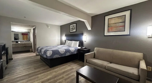 Люкс Speedway Inn & Suites