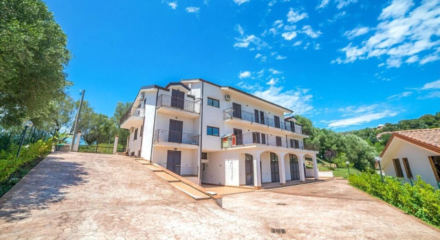Nice Apartment in Policastro Bussentino With 1 Bedrooms and Wifi, Buchen Sie Ferienwohnung Policastro Bussentino 